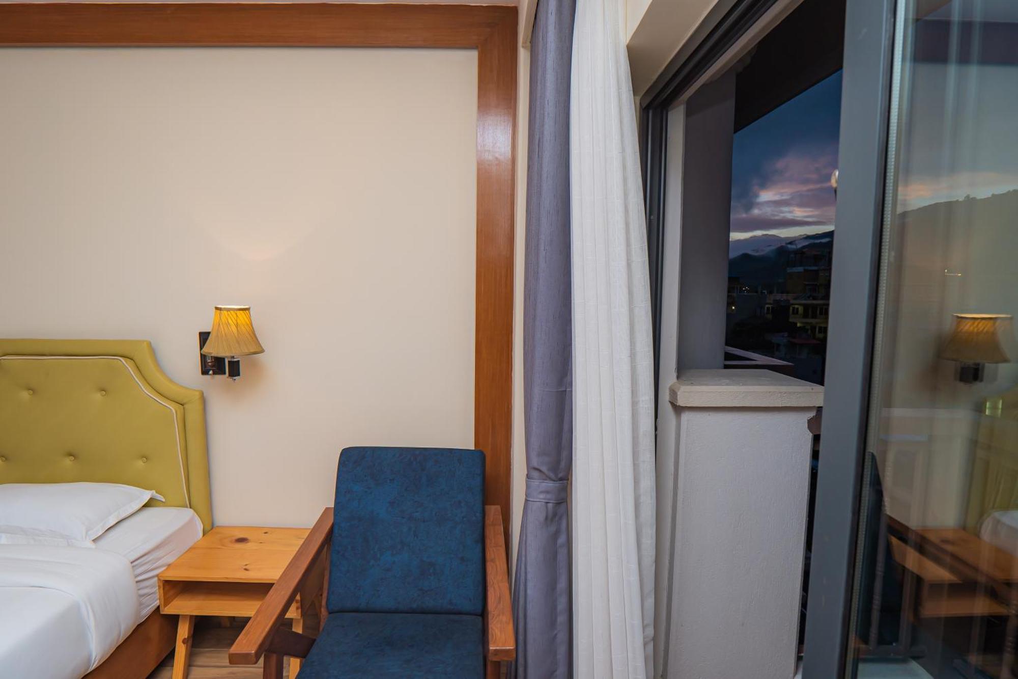 Hotel Fewa Trip Покхара Экстерьер фото